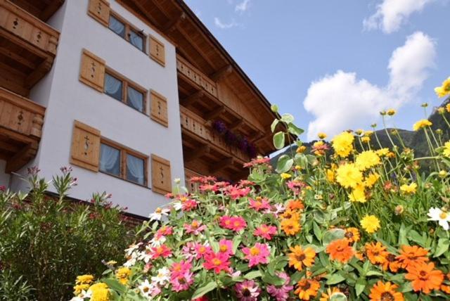 ניוסטיפט אים סטובאיטל Hotel Sonnhof מראה חיצוני תמונה