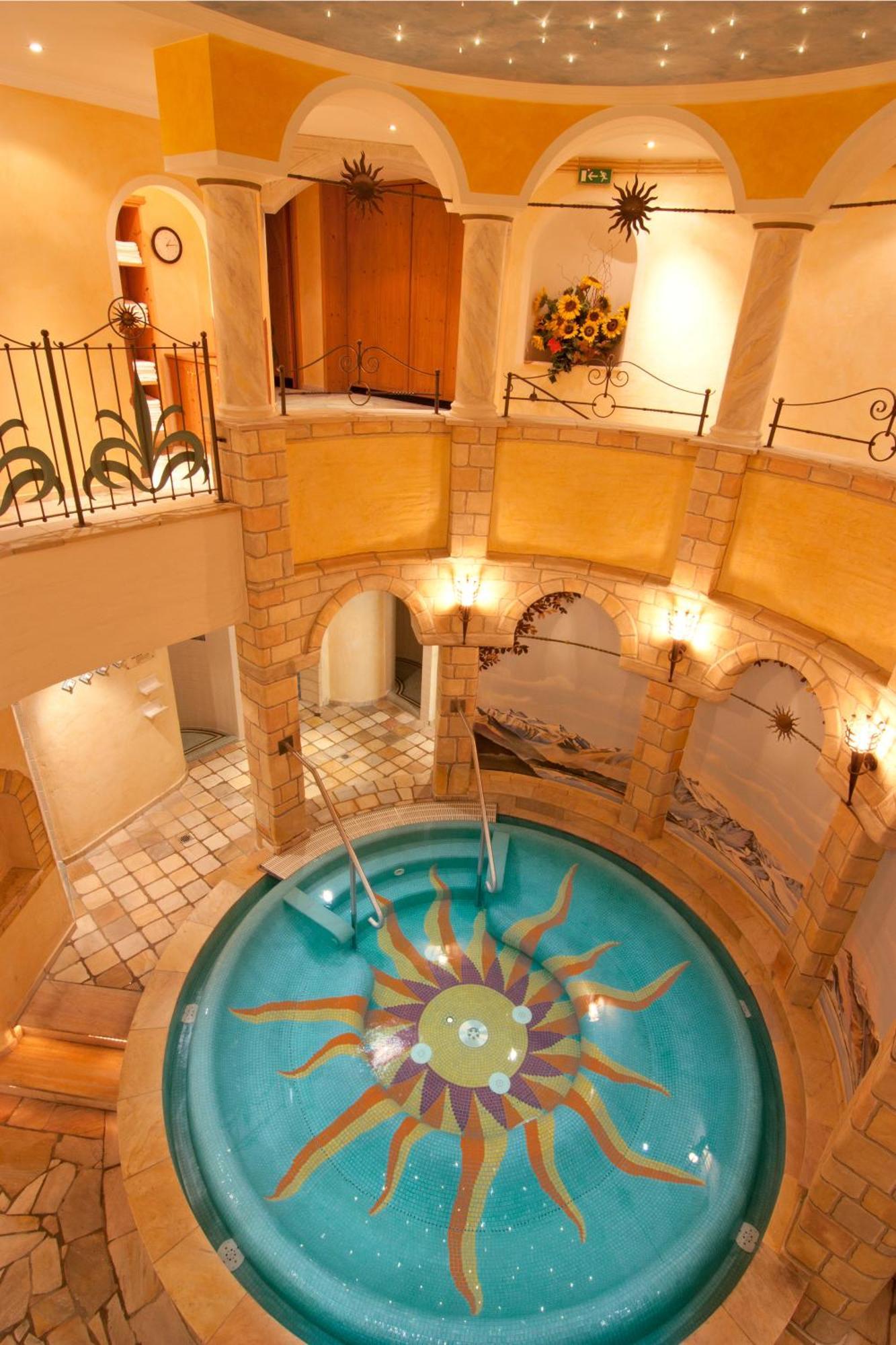 ניוסטיפט אים סטובאיטל Hotel Sonnhof מראה חיצוני תמונה
