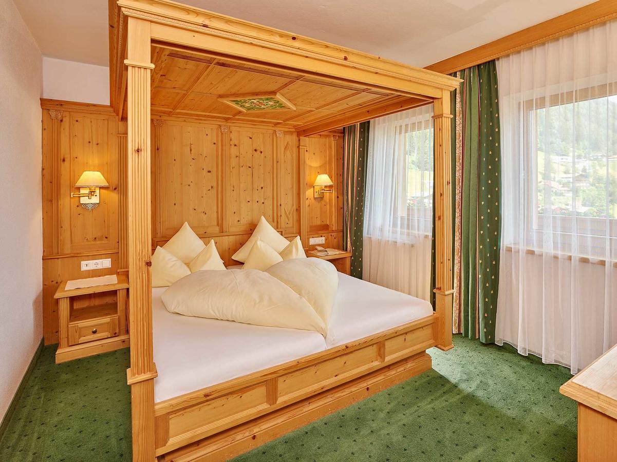 ניוסטיפט אים סטובאיטל Hotel Sonnhof מראה חיצוני תמונה