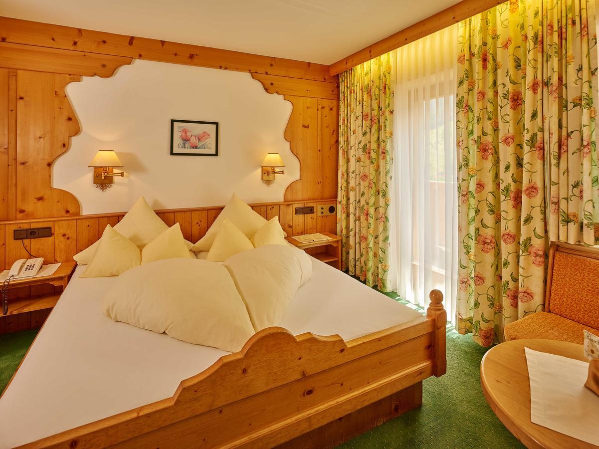 ניוסטיפט אים סטובאיטל Hotel Sonnhof מראה חיצוני תמונה